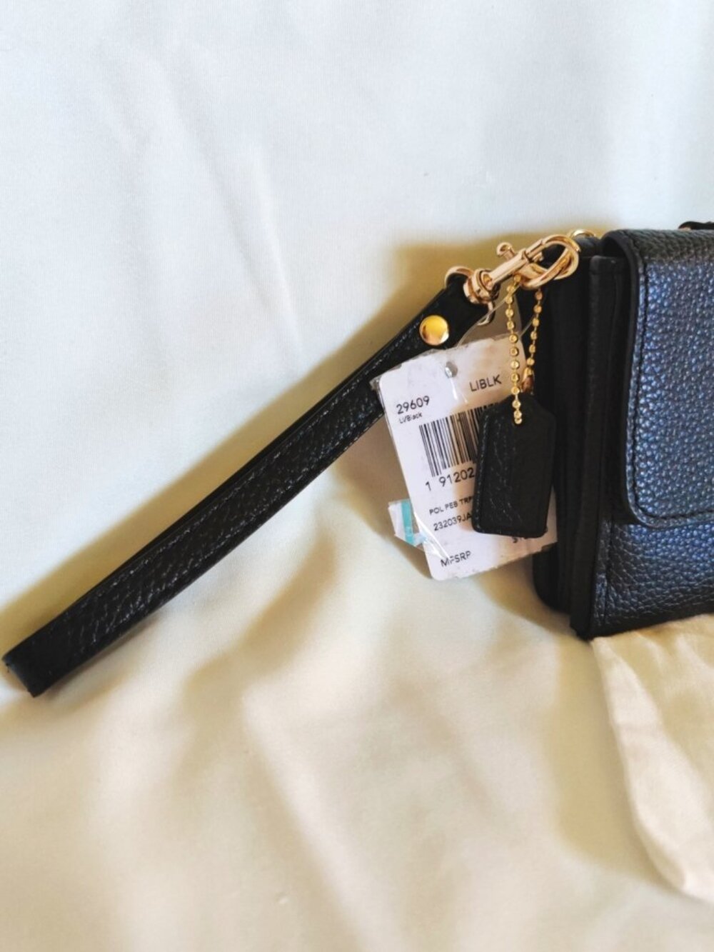 Coach Pebbled Leather Triple Compartment Small Wallet Wristlet in Black, NWT - Picture 10 of 12